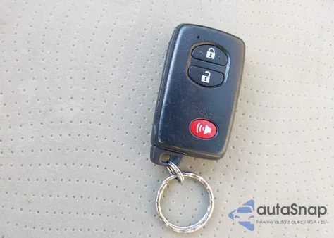 2012 Toyota Prius z USA, uszkodzony, nr VIN JTDKN3DUXC1533173